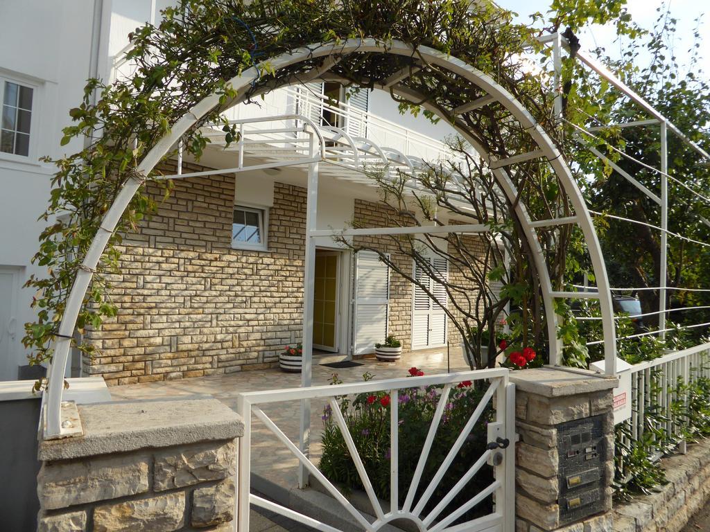 Apartments Bojanic Vodice Exterior photo